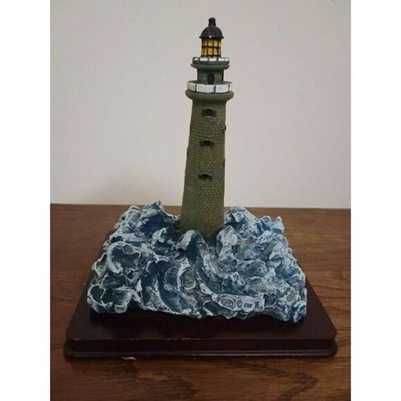 Oneida Studios Point Collection Lighthouse Minots Ledge, MA 1998 - Picture 4 of 6